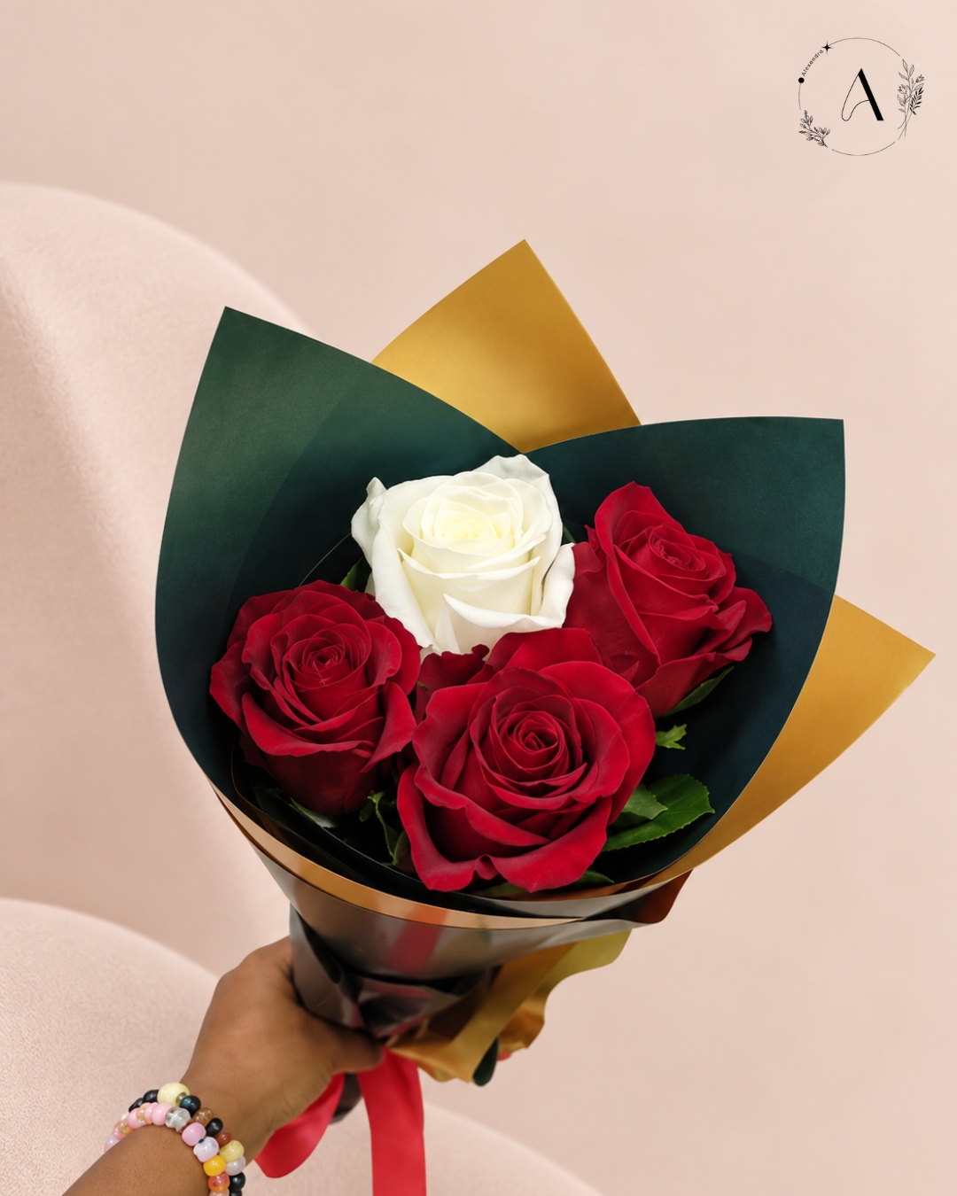 Rose 01 floral arrangement